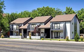 Near Downtown Stylish 2Br With Amazing Patio - #2